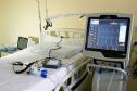Leitos e equipamentos de UTI do Hospital de Reabilitação. Secretário da Saúde Beto Preto fala com a imprensa.