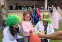 Crianças recebem brinquedos do Hospital do Trabalhador. Curitiba, 10/10/2016