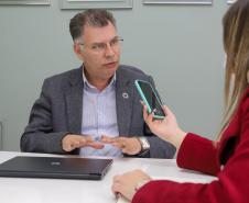 Em parceria com Curitiba, Hospital do Trabalhador faz parto com apoio de intérprete de libras