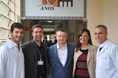 Médico canadense participa de cirurgia no HT