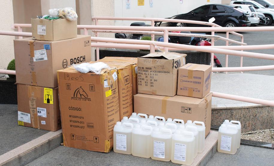 Hospital do Trabalhador recebe doação de máscaras, luvas e álcool em gel de empresa especializada em equipamentos de proteção individual, com intermédio da Superintendência Geral de Ação Solidária do Governo do Paraná