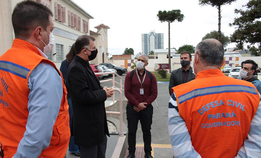 Hospital do Trabalhador recebe doação de máscaras, luvas e álcool em gel de empresa especializada em equipamentos de proteção individual, com intermédio da Superintendência Geral de Ação Solidária do Governo do Paraná