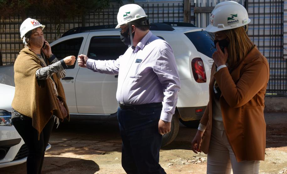 Secretário vistoria obras do Ambulatório Médico de Especialidades (AME) em Curitiba.