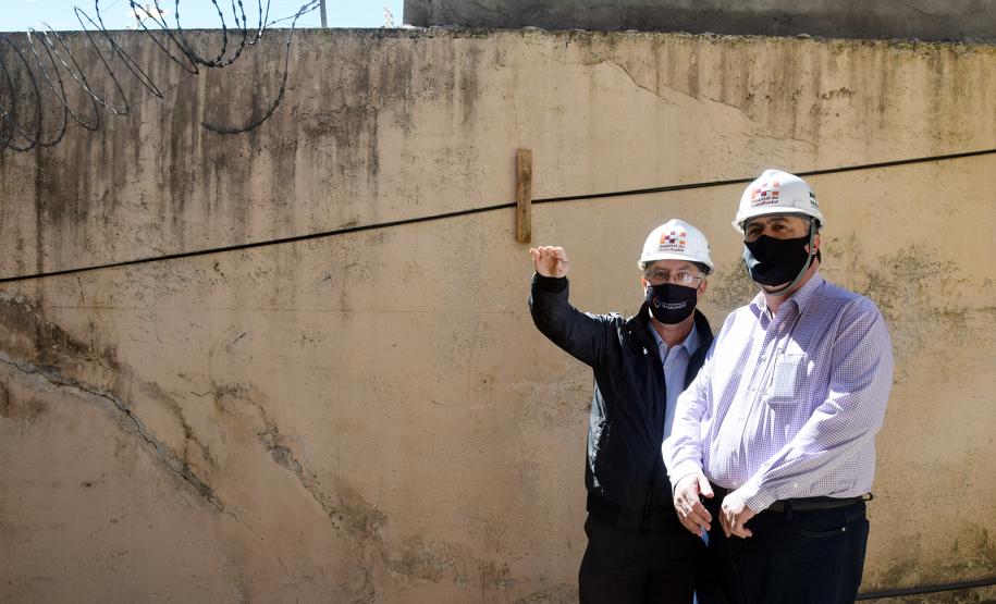 Secretário vistoria obras do Ambulatório Médico de Especialidades (AME) em Curitiba.