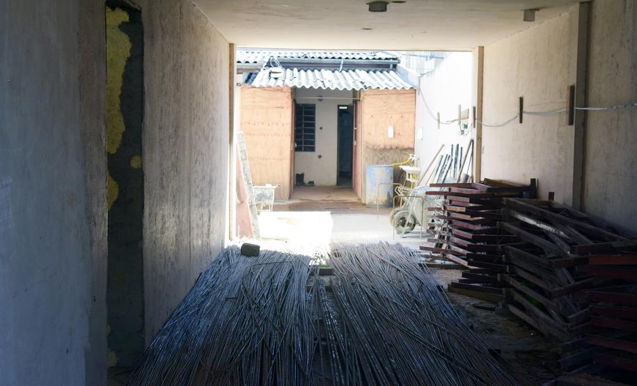 Secretário vistoria obras do Ambulatório Médico de Especialidades (AME) em Curitiba.