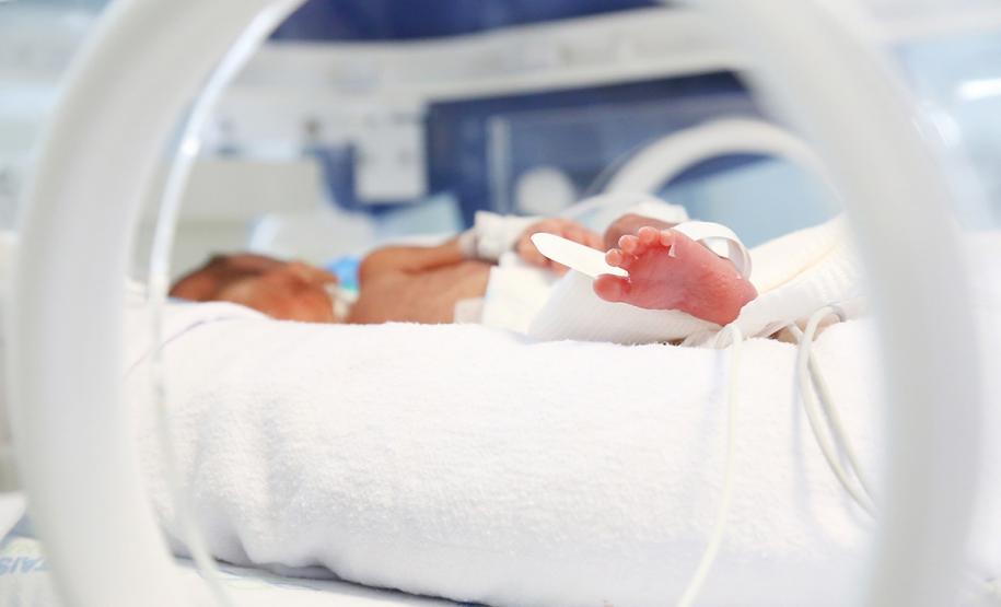 Novembro Roxo lembra a importância do cuidado na gravidez para evitar a prematuridade