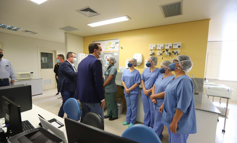Governador inaugura seis leitos de UTI exclusivos para Covid-19 em hospital da Lapa