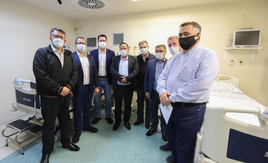 Governador inaugura seis leitos de UTI exclusivos para Covid-19 em hospital da Lapa