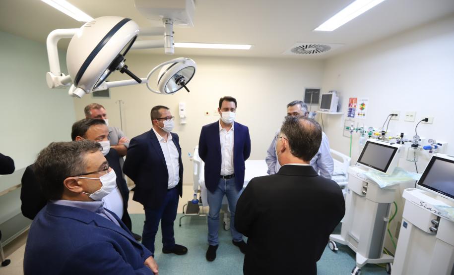 Governador inaugura seis leitos de UTI exclusivos para Covid-19 em hospital da Lapa