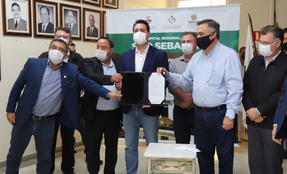 Governador inaugura seis leitos de UTI exclusivos para Covid-19 em hospital da Lapa