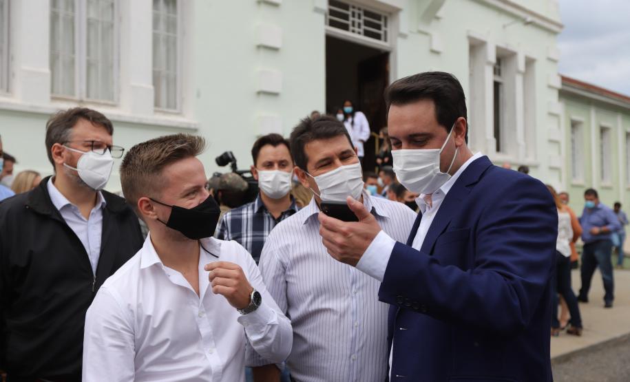 Governador inaugura seis leitos de UTI exclusivos para Covid-19 em hospital da Lapa
