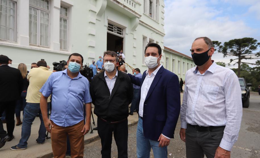 Governador inaugura seis leitos de UTI exclusivos para Covid-19 em hospital da Lapa