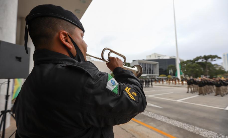 Governo do Estado homenageia profissionais da saúde em cerimônia da Semana da Pátria