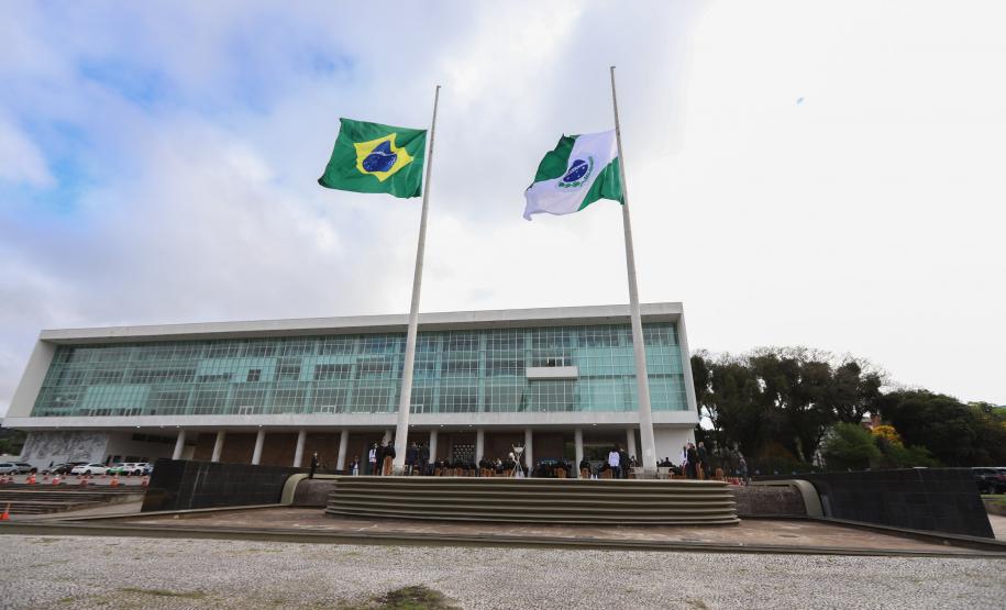 Governo do Estado homenageia profissionais da saúde em cerimônia da Semana da Pátria