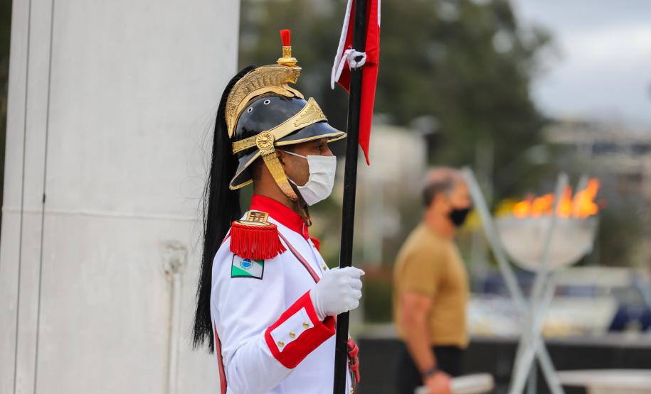 Governo do Estado homenageia profissionais da saúde em cerimônia da Semana da Pátria