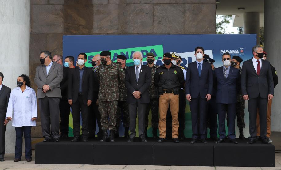 Governo do Estado homenageia profissionais da saúde em cerimônia da Semana da Pátria