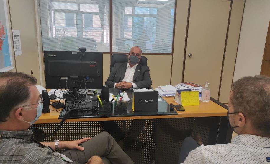 Sesa recebe visita de médico canadense