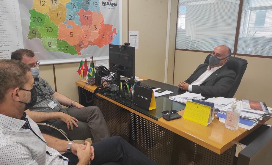 Sesa recebe visita de médico canadense