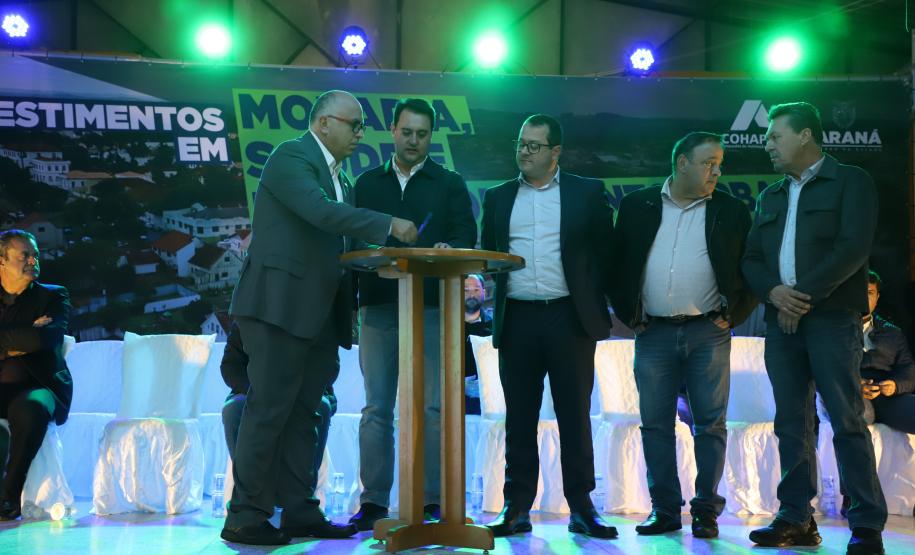 Governador confirma investimentos na saúde da Lapa