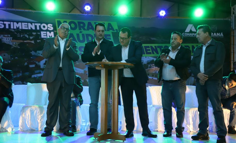 Governador confirma investimentos na saúde da Lapa