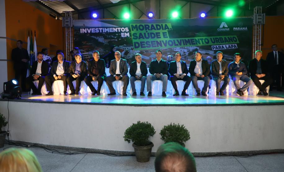 Governador confirma investimentos na saúde da Lapa