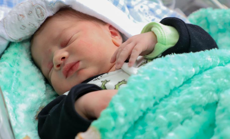 Em parceria com Curitiba, Hospital do Trabalhador faz parto com apoio de intérprete de libras