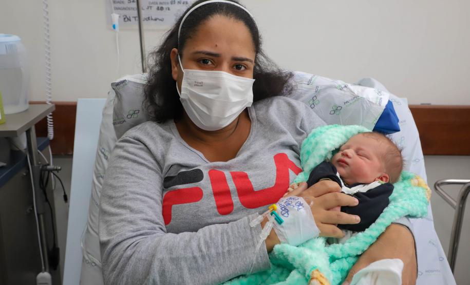 Em parceria com Curitiba, Hospital do Trabalhador faz parto com apoio de intérprete de libras