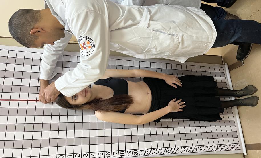 Junho Verde: Saúde alerta sobre importância do tratamento precoce da escoliose