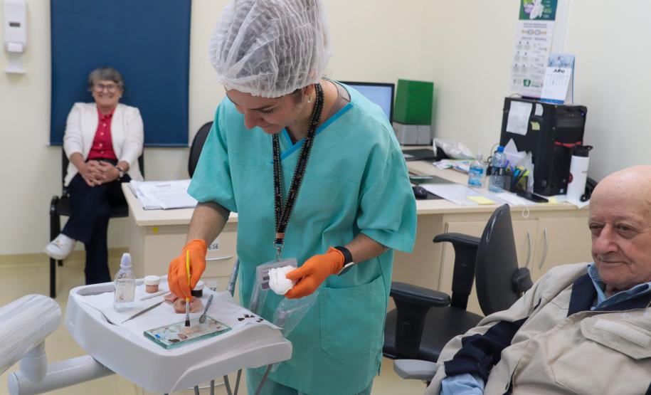 HR produz pelo SUS próteses faciais que recuperam autoestima dos pacientes