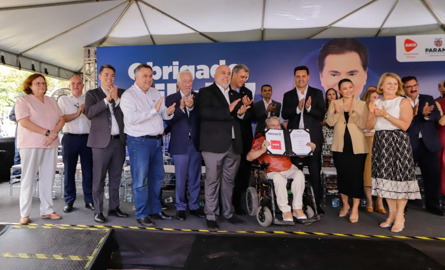 Em parceria com AACD, governador anuncia Complexo de Reabilitação Silvio Santos