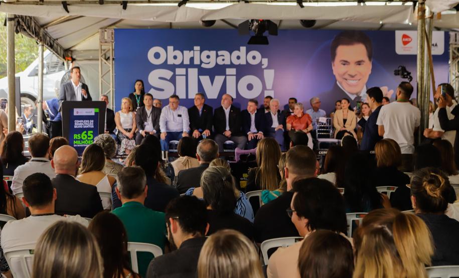 Em parceria com AACD, governador anuncia Complexo de Reabilitação Silvio Santos