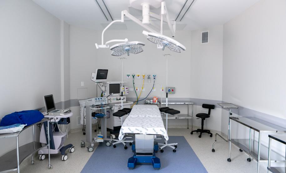 Hospital do Trabalhador de Curitiba ganha novo centro cirúrgico e enfermaria