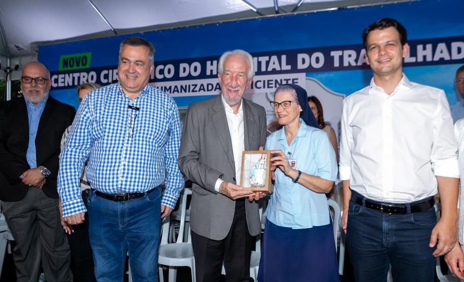 Hospital do Trabalhador de Curitiba ganha novo centro cirúrgico e enfermaria