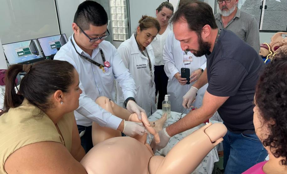 Estado inicia treinamento prático com simuladores para aperfeiçoar trabalho da saúde