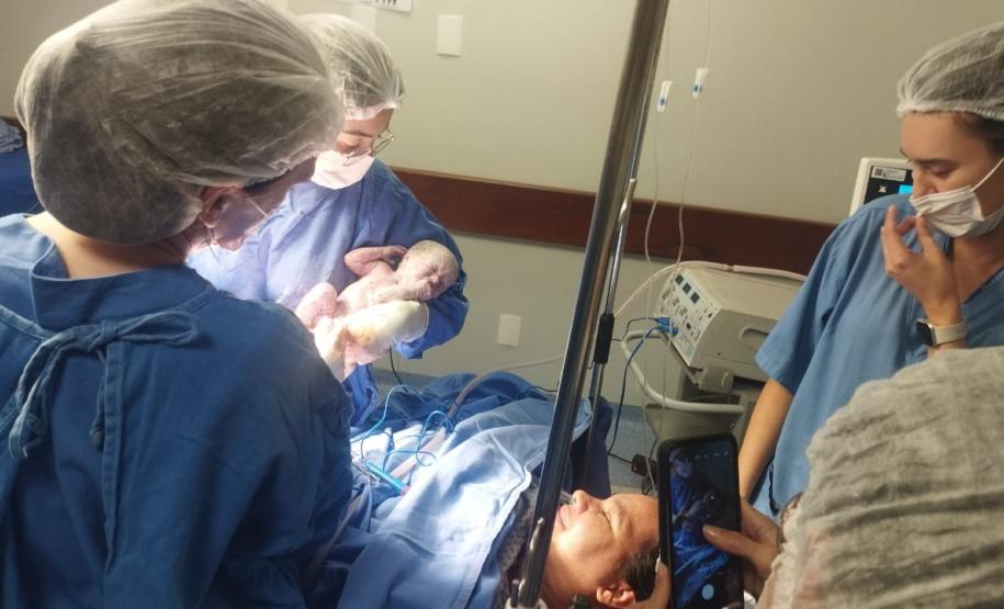 Rede materno-infantil do Estado garante parto seguro de gêmeas após gestação de alto risco