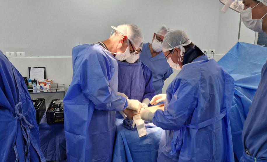 Hospital do Trabalhador realiza primeira cirurgia de artroplastia de tornozelo no SUS no Paraná