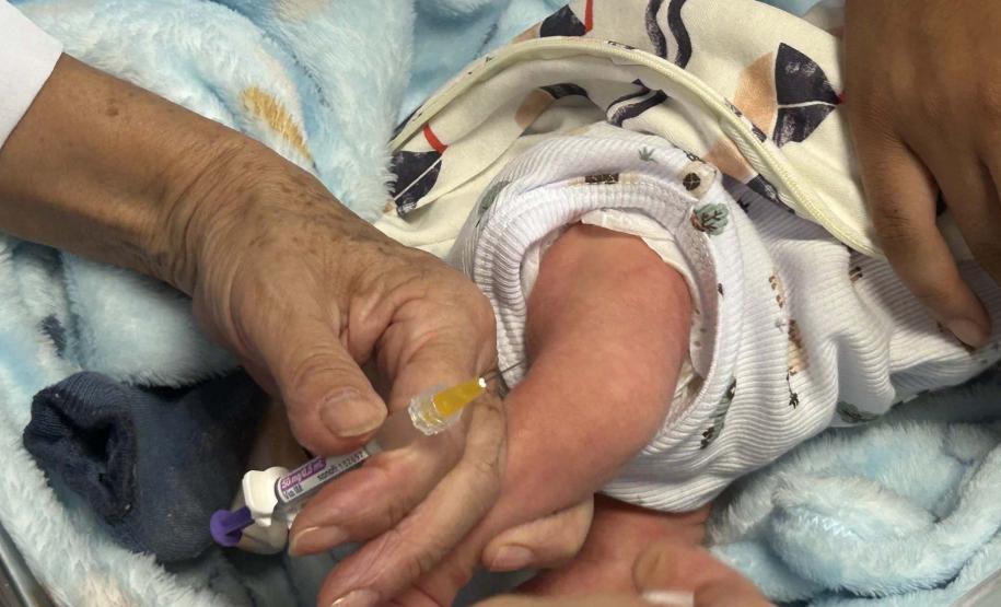 Maternidades do Paraná iniciam uso de novo medicamento para prevenir vírus sincicial em bebês