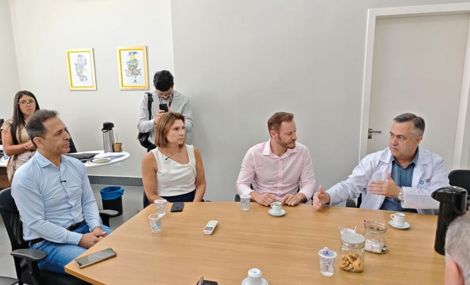 Opera Paraná: Estado viabiliza mil cirurgias de catarata para a população de Paranaguá