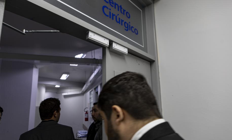 Com apoio do Estado, paciente de Curitiba recebe aplicação de polilaminina no Hospital do Trabalhador