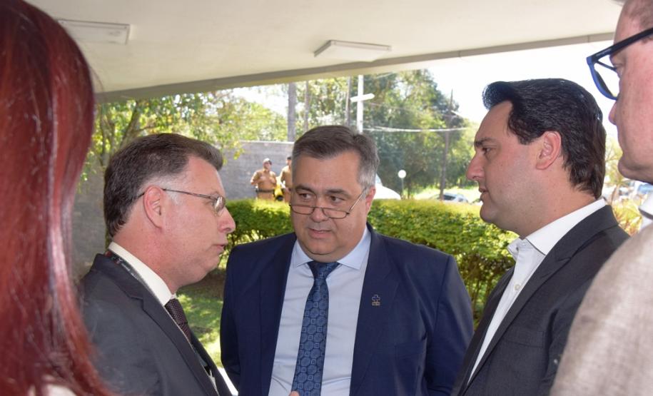 Governo retoma estrutura parada há uma década e entrega 10 novos leitos de UTI no Hospital de Reabilitação