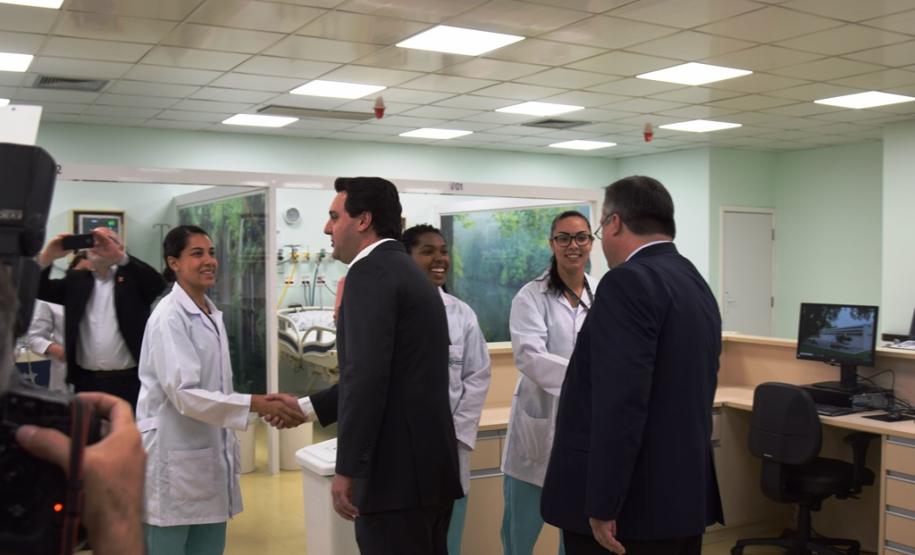 Governo retoma estrutura parada há uma década e entrega 10 novos leitos de UTI no Hospital de Reabilitação