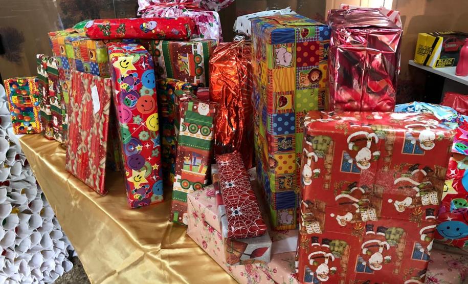 Pacientes do Hospital do Trabalhador recebem a visita do Papai Noel