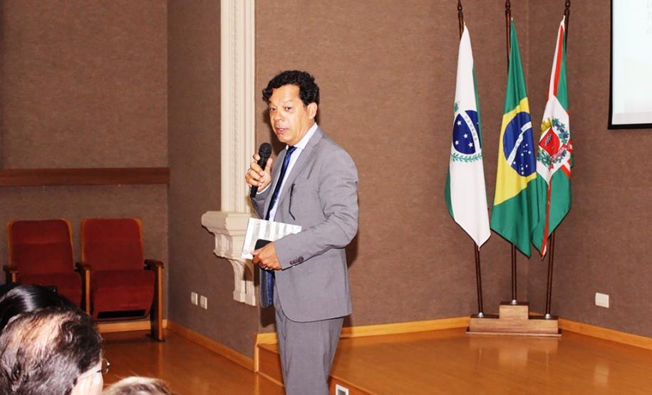 Hospital do Trabalhador lança livro sobre trauma