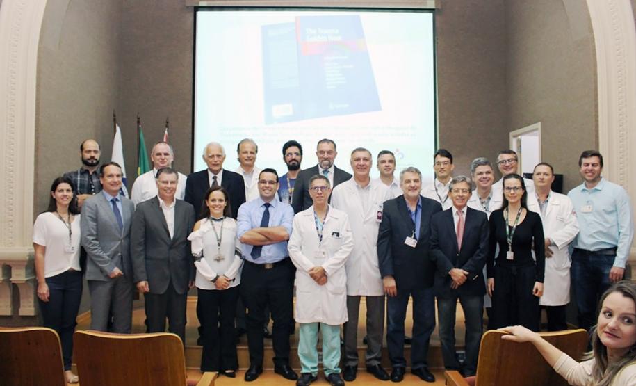 Hospital do Trabalhador lança livro sobre trauma