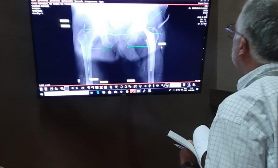 Hospital do Trabalhador realiza cirurgias com transmissão ao vivo