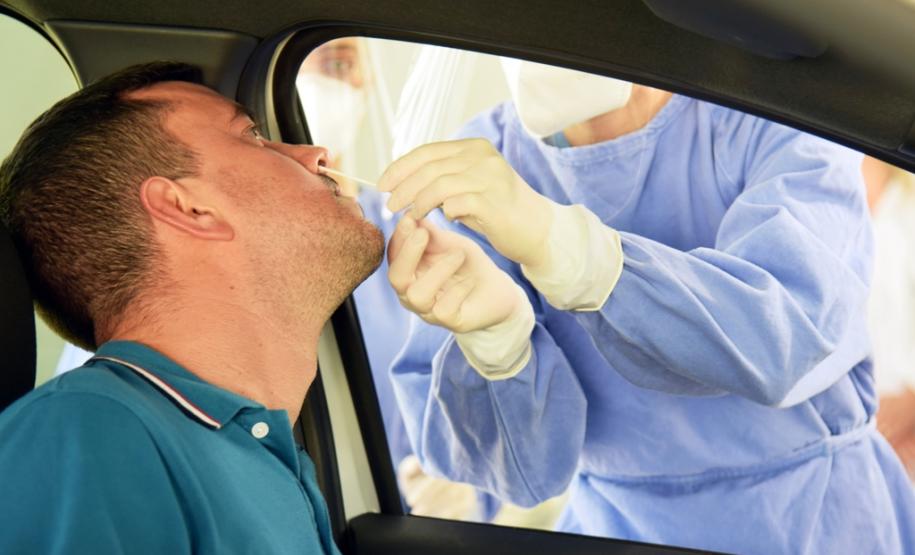 HOC inicia atendimento drive-thru para testar trabalhadores da saúde e da segurança para Covid-19