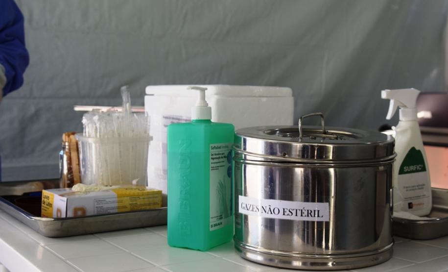 HOC inicia atendimento drive-thru para testar trabalhadores da saúde e da segurança para Covid-19