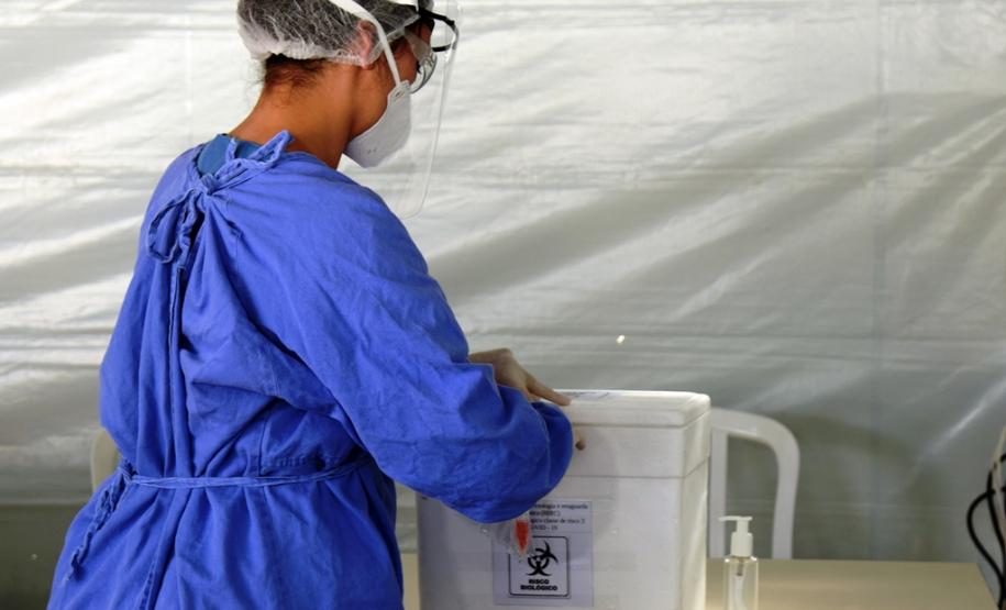 HOC inicia atendimento drive-thru para testar trabalhadores da saúde e da segurança para Covid-19