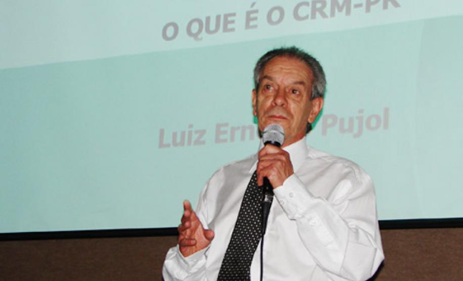 Dr. Pujol - CRM Palestra: "O que é o Conselho de Medicina e Qual é o Papel da Comissão de Ética do Hospital do Trabalhador".