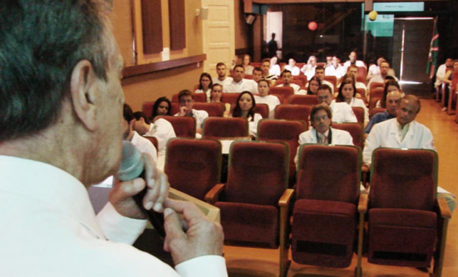 DR. Pujol Palestra: "O que é o Conselho de Medicina e Qual é o Papel da Comissão de Ética do Hospital do Trabalhador".